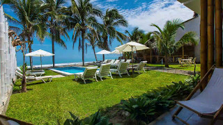 Mancora Bay  Hotel de Playa en Máncora Perú [upl. by Zachar]